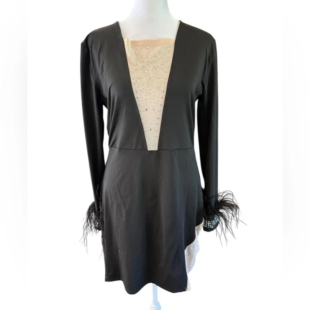 Women’s Black and Cream Dress with Feather Cuffs EUC Size XL